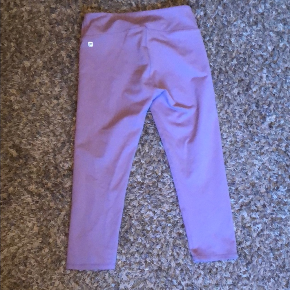 Cropped fabletics purple pink leggings